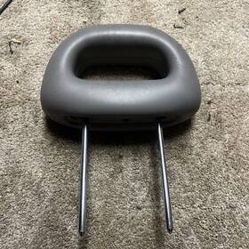206.gm7p05 Ion 2005 Headrest
