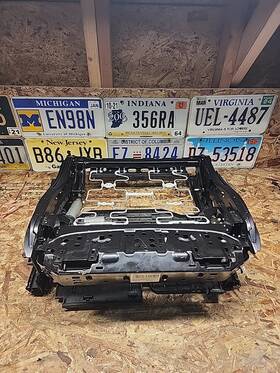 7266330 86-266 2011-2016 Bmw 535i F10 Front Right Passenger Seat Track Frame Rail Motors Oem