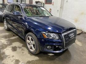 215.au1411 Audi Rear Seat Q5 2011 11 1371943