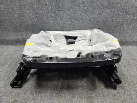 8u0-881-106 Audi 2015-2018 Q3 Front Right Passenger Seat Lower Track Frame With Motors Oem