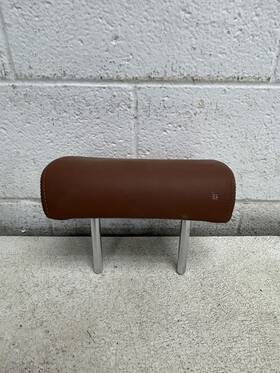 206.bm1724 Bmw 2024 X3m Center Rear Headrest Tartufo Leather Oem