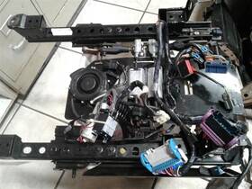 203.gm6x04 Cadillac Xlr 2004 Front Seat Track 337979