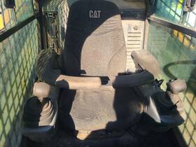 476-1132 Cat 236d Seat - Used P/n 4761132
