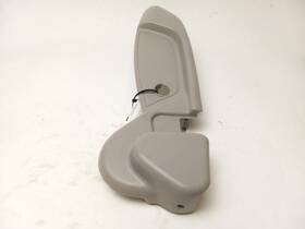 203.gm1o07 Chevrolet 2007 Impala Front Right Seat Track Cover