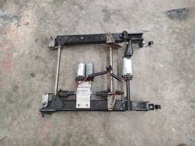 203.gm1y00 Chevrolet 1997-04 C5 Corvette Left Driver Power Seat Track Frame Rails With Motors