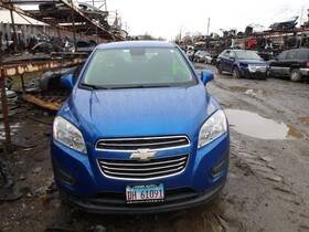 206.gm1g15 Chevrolet Trax 2015 Headrest 1345372