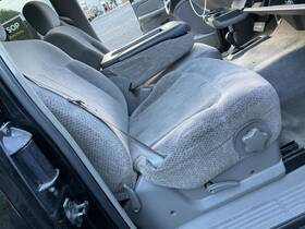 202.gm8m99 Chevrolet Truck Silvrdo15 1999 Front Seat 4773590