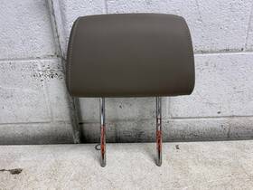 206.gm8d18 Chevrolet Truck 2018 Tahoe Driver Left Side Headrest Brown Leather Trim H2y Oem