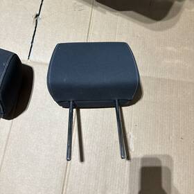 206.gm8m18 Chevrolet Truck 2018 Silverado 1500 Dbl Cab Front Headrest Black Cloth Oem