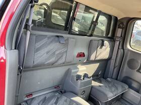 215.gm8f05 Chevrolet Truck Colorado 2005 Rear Seats Complete Stadium Left And Right With Console 780165