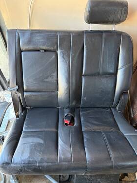 215.gm8p10 Chevrolet Truck 2010 Suburban Seats 215.gm8p10 Chevrolet Truck 2010 Suburban Seats