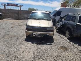 202.ch1495 Chrysler Town Coun 1995 Front Seat 195642