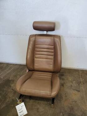 202.ch1m88 Chrysler Lebaron 1988 Front Seat