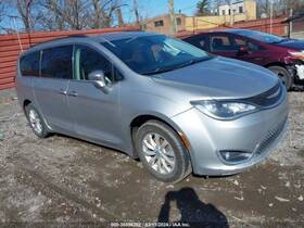 206.ch1e17 Chrysler Pacifica 2017 Headrest 4072516