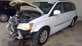 215.ch1414 Chrysler Town Coun 2014 Seat Rear 870514