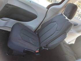 215.ch1e19 Chrysler Pacifica 2019 Seat Rear 3002683