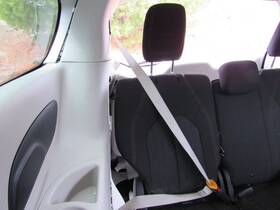 220.ch1e20 Chrysler Pacifica 2020 Third Seat Station Wagon Van 945728
