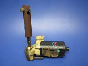 5609820 Chrysler Dodge Ram 1500 2500 3500 Mopar Part Parts 02 03 04 05 06 2005 Driver Power Seat Track Front Vertical Motor Oem