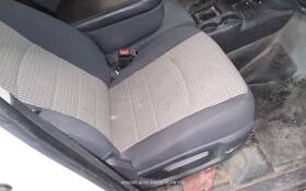 202-00290ar Dodge 3500 Pickup 2010-2016 Right Front Seat Black And Tan Worn 1478488