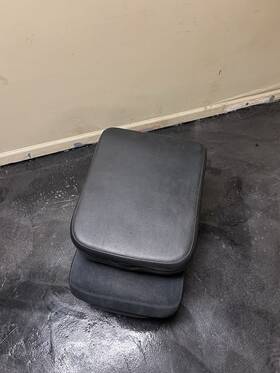 L0043484ab01xdv Dodge 02-06 Ram Front Center Console Jump Seat Folding Storage Compartment Gray