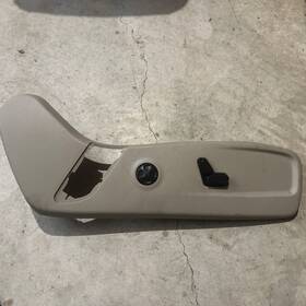 L0202323 Dodge 2013 Chrysler 300 Front Passenger Outer Seat Trim Panel And Switches Oem Beige