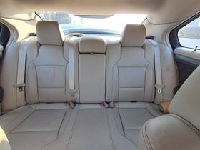 215.fd1t11 Ford Taurus 2011 Seat Rear 2551629