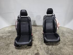 Ford 4283 15-17 Mustang Conv Black Leather Heated/cooled Electric Front Seat Set