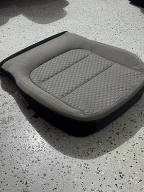Lj6bs62901bf Ford 2020 - 2022 Escape Front Left Driver Side Seat Lower Cushion Bottom Oem