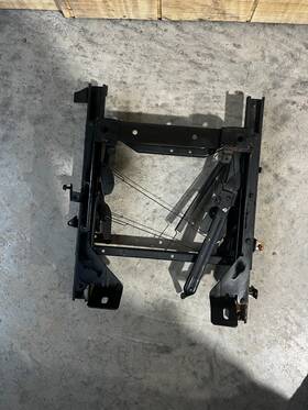 203.fd8g91 Ford Truck 1991 Ranger Seat Track Extended Cab Functional Passenger Side
