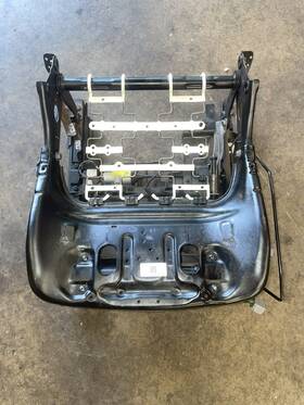 13582540 Gm 15-20 Cadillac Escalade Front Left Driver Side Seat Lower Track Frame Oem