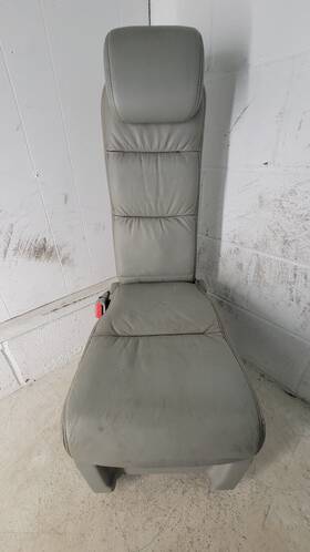 81911-shu-a210-m1 Honda 05-10 Odyssey Oem Light Gray Leather 2nd Row Headrest Center Jump Seat