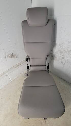 81931-tk8-a41za Honda 2011-2017 Odyssey Oem Gray Grey Leather 2nd Row Center Cupholder Jump Seat