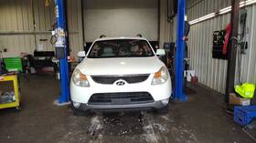 220.hy1e08 Hyundai Veracruz 2008 Third Seat Station Wagon Van 1056199