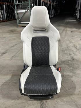 202-10553r Jaguar 2020 F-pace Black And White Leather Passenger Side Front Seat 14 Way