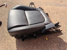 L0420624ac02qln Jaguar 2017 - 2019 Xe Front Left Driver Side Seat Lower Cushion Bottom Oem