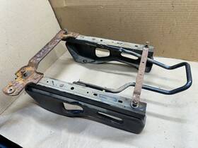 203.am8501 Jeep Tj Wrangler Driver Front Seat Bracket With Slider 97-02 Fixed Oem Left Factory