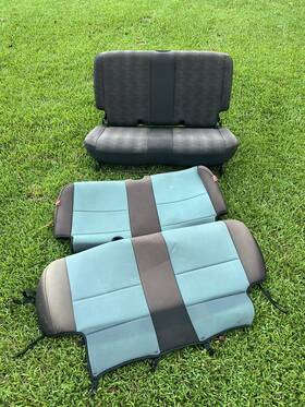 215.am8504 Jeep Tj Wrangler Oem Dark Gray Rear Seat 2003 2004 2005 2006