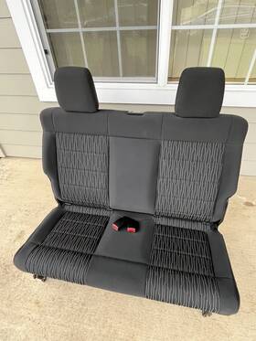 215.ch9212 Jeep Jk Wrangler Oem 2 Door Black Cloth Rear Seat 2011-2017 With Headrests