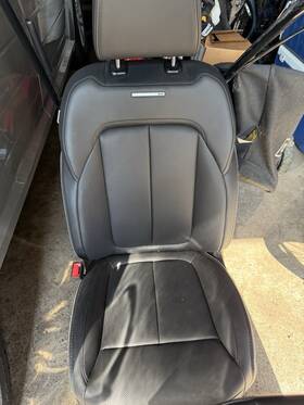 215.ch9822 Jeep Wagoneer Series Iii Seats