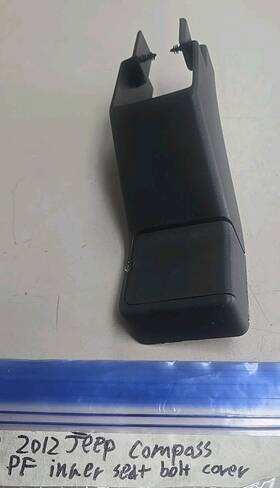 2162638 Jeep 2012 Compass Passenger Front Inner Seat Bolt Cover