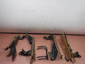 4796775 Jeep 4796775. Cherokee Xj 95-01 Driver Passenger Front Seat Bracket Base Slider Pair