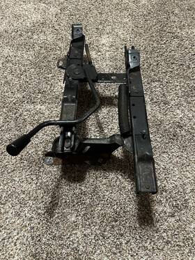4796777 Jeep Cherokee Xj 84-95 Passenger Manual Seat Bracket Slider