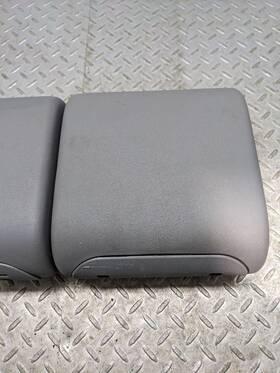 206.ch9209 Jeep/plymouth Truck 2007 2008 2009 Wrangler Rear Headrest Without Rails 1159864