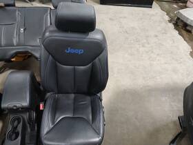 68003065ab Jeep/plymouth Truck 11-17 Wrangler Black Heated Leather Manual Seat Set 2954228