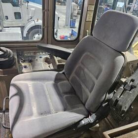 At174643 John Deere 644g Seat - Used P/n