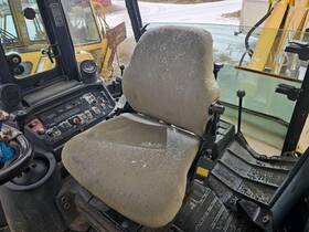 At196286 John Deere 310sg Seat - Used P/n