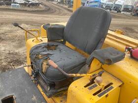 At60152 John Deere 750e Seat - Used P/n