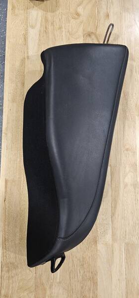89407j5320 Kia 18-23 Stinger Rear Right Passenger Side Seat Cushion Bolster Oem