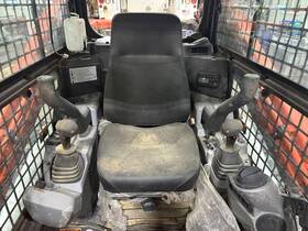 V0521-38500 Kubota Svl75-2 Seat - Used P/n V052138500