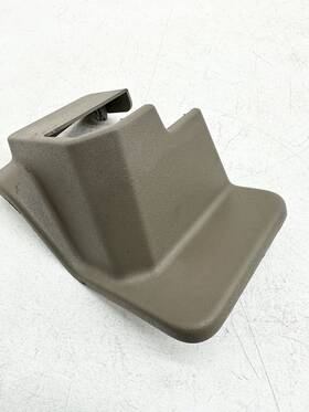 Hj500112 Land Rover Range Front Right Passenger Seat Track Trim Cover Oem 2010-13